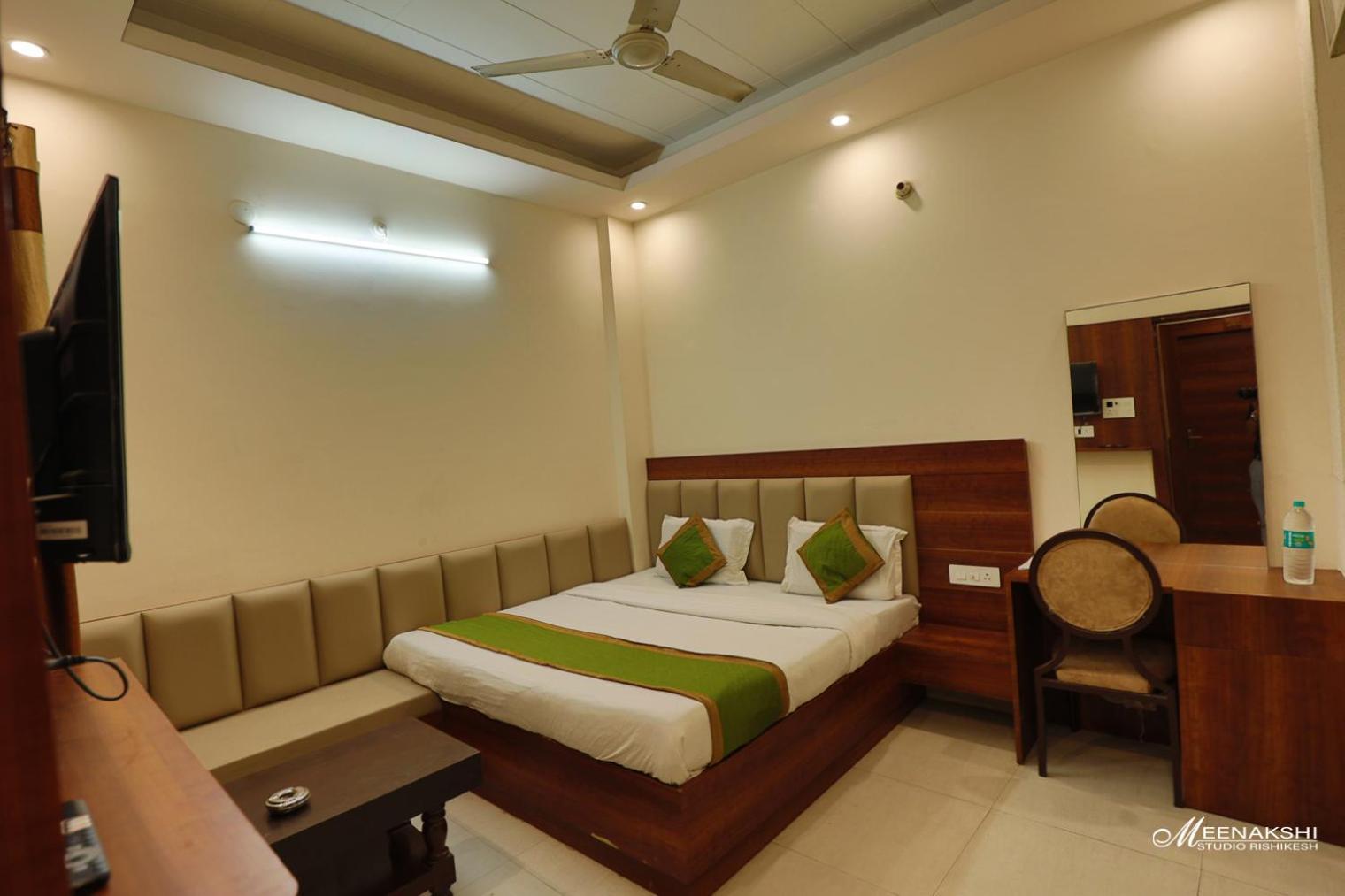 Hotel Haridev Roorkee Esterno foto