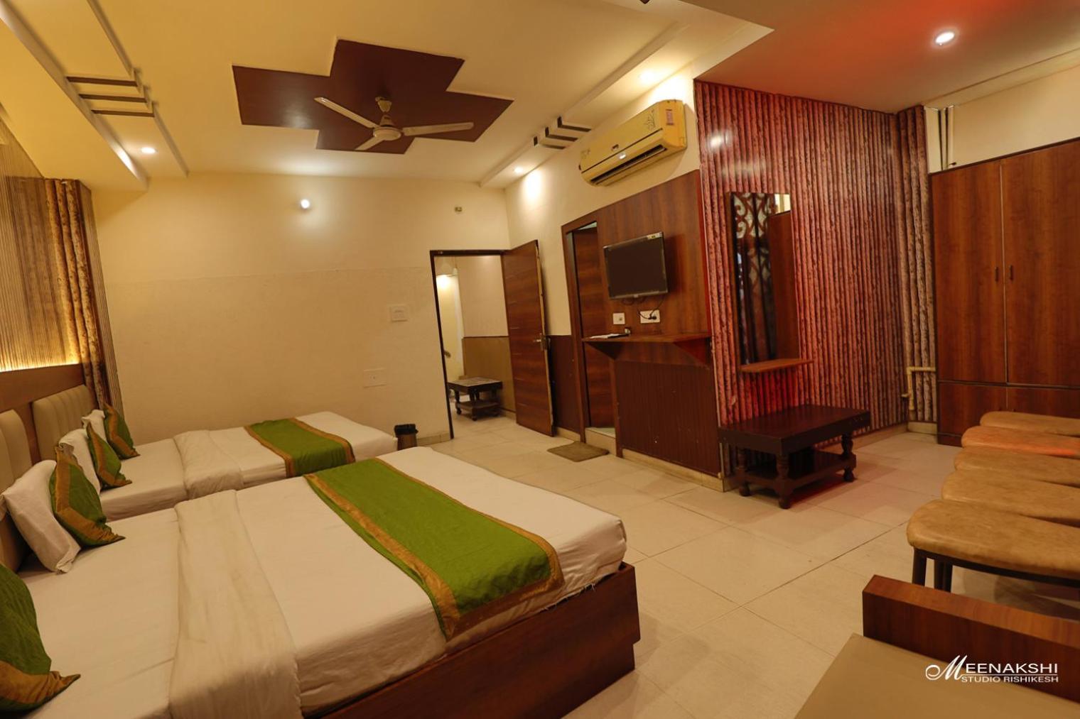 Hotel Haridev Roorkee Esterno foto