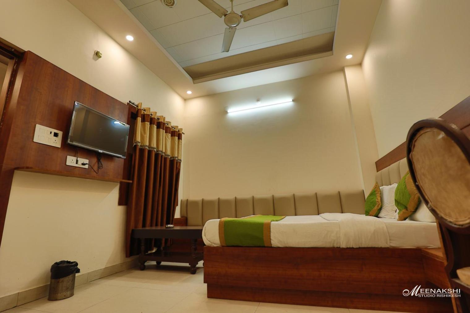 Hotel Haridev Roorkee Esterno foto