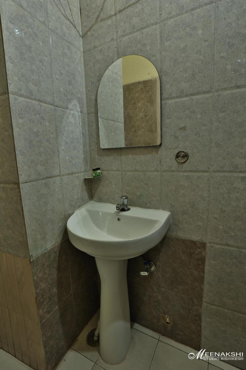 Hotel Haridev Roorkee Esterno foto