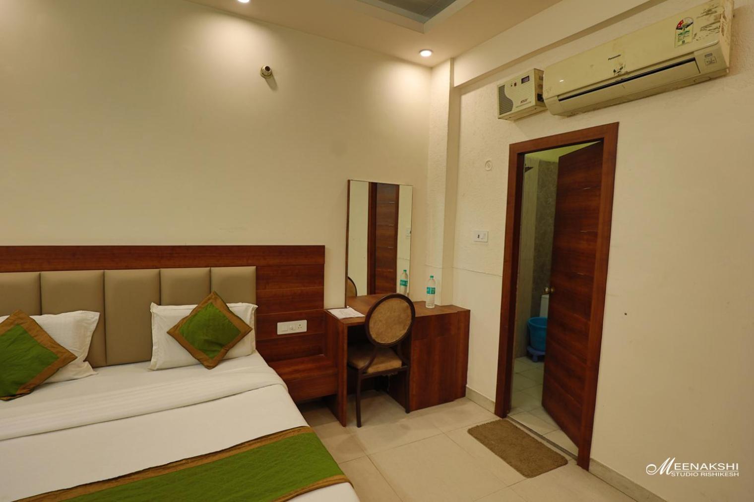 Hotel Haridev Roorkee Esterno foto